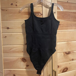 Women's OQQ Black Ribbed Bodysuit L